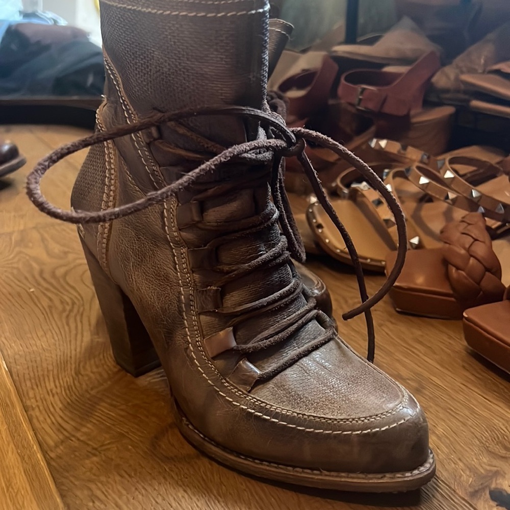 Bed stu booties size 8 in perfect condition!